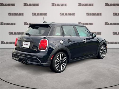 2024 MINI Hardtop Signature