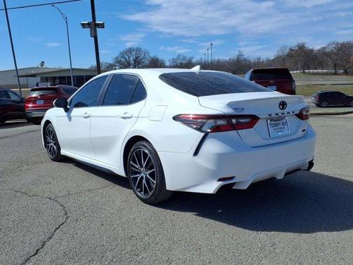 2024 Toyota Camry SE