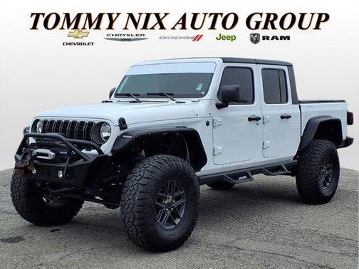 2025 Jeep Gladiator Sport