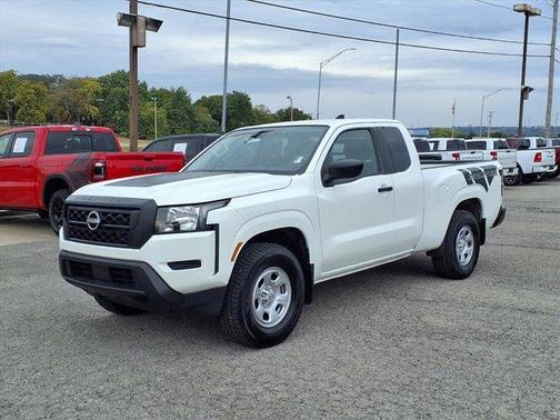 2022 Nissan Frontier S