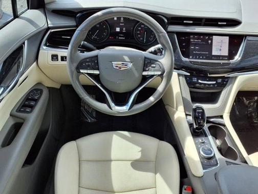 2023 Cadillac XT6 Premium Luxury FWD