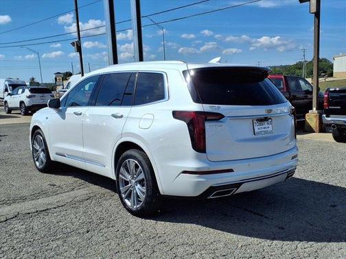 2025 Cadillac XT6 Premium Luxury FWD