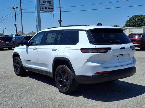 2025 Jeep Grand Cherokee L Laredo
