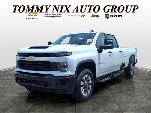 Summit White 2024 Chevrolet Silverado 2500 Custom