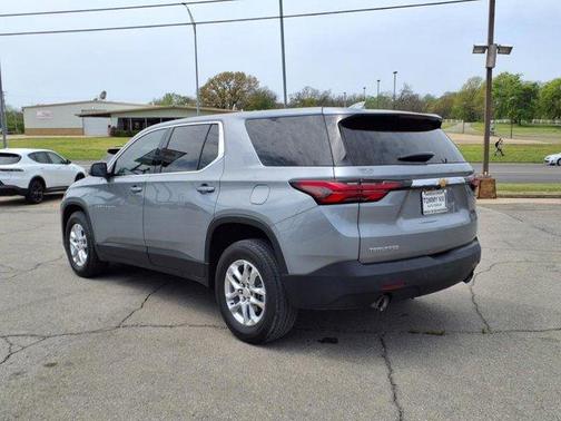 2023 Chevrolet Traverse LS