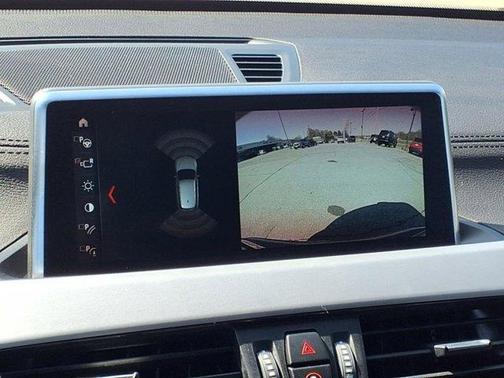 2022 BMW X1 sDrive28i