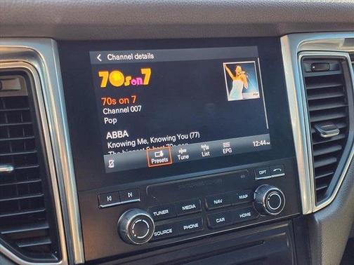 2017 Porsche Macan Base