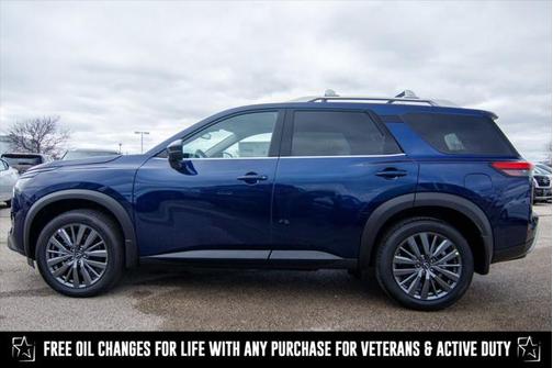 2025 Nissan Pathfinder SL FWD
