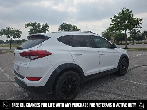 2016 Hyundai TUCSON SE