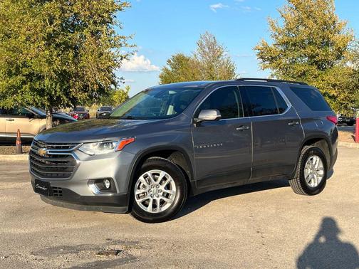 2021 Chevrolet Traverse LT Cloth