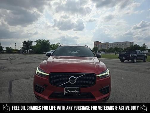 2021 Volvo XC60 Recharge Plug-In Hybrid T8 R-Design