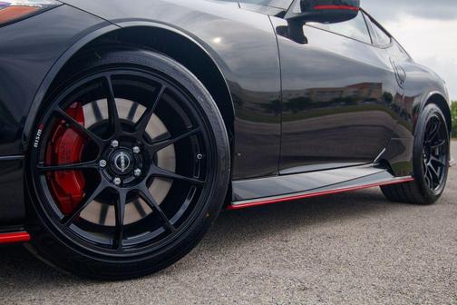 2025 Nissan Z NISMO 9-speed automatic Transmission