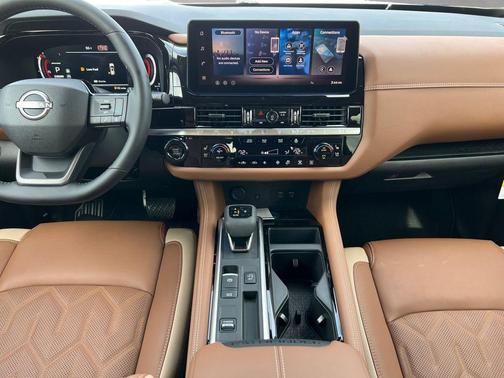 Everest White Pearl Tricoat 2026 Nissan Pathfinder Platinum