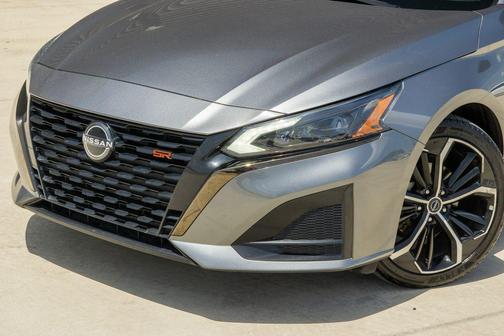 2023 Nissan Altima SR FWD