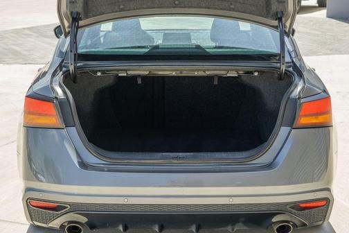 2023 Nissan Altima SR FWD