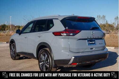 2025 Nissan Rogue SL