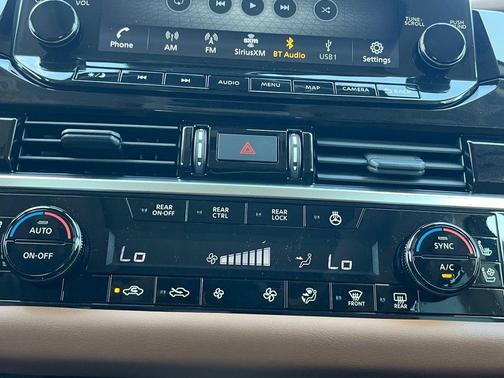 2025 Nissan Pathfinder Platinum 4WD