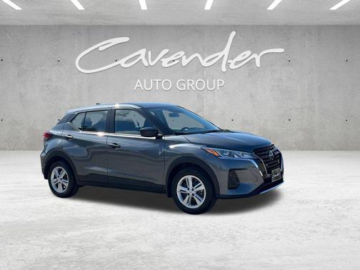 2025 Nissan Kicks S