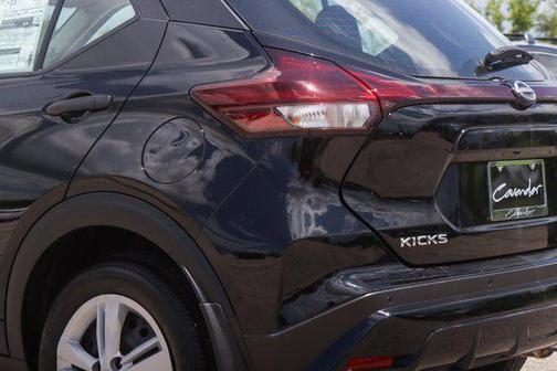2025 Nissan Kicks S