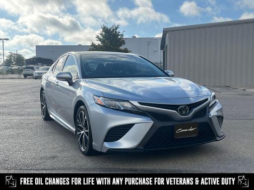 2018 Toyota Camry SE