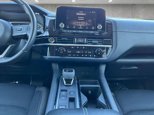 Deep Ocean Blue Pearl 2024 Nissan Pathfinder SV FWD