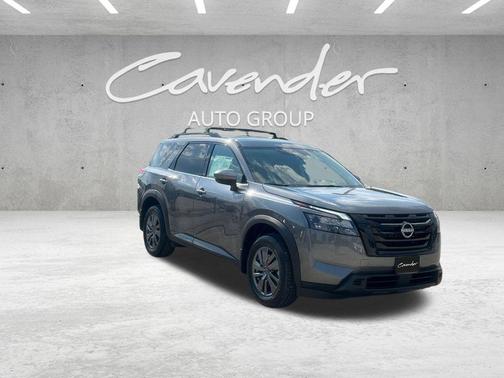 2025 Nissan Pathfinder SV FWD