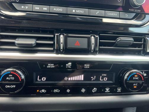 2025 Nissan Pathfinder SV FWD