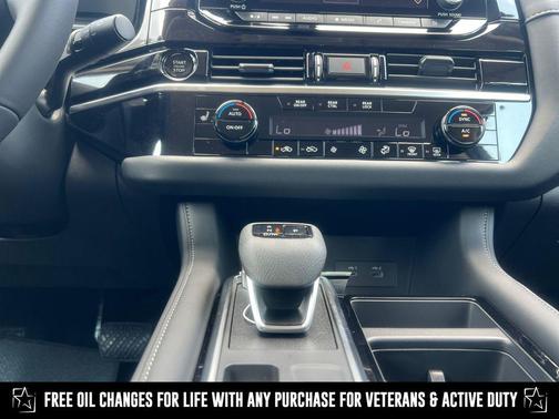2025 Nissan Pathfinder SV FWD