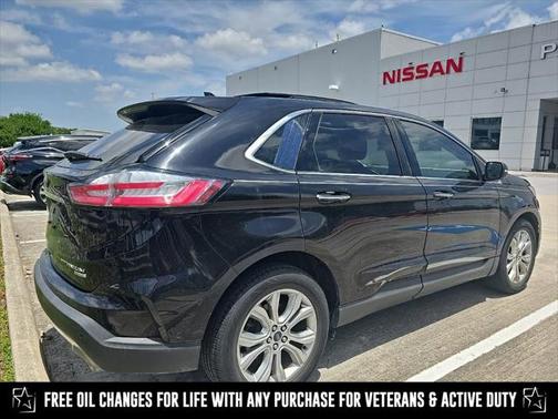 2020 Ford Edge Titanium