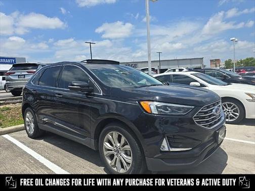 2020 Ford Edge Titanium