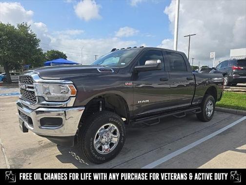 2021 RAM 2500 Tradesman Crew Cab 4x4 6'4' Box