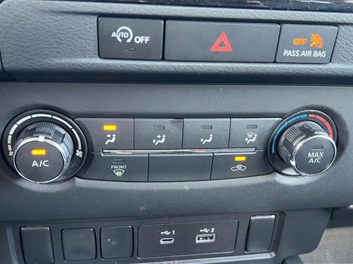 2024 Nissan Frontier SV