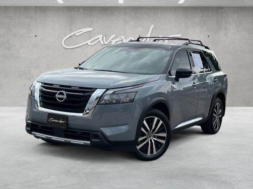 2025 Nissan Pathfinder Platinum FWD