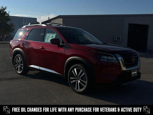 2025 Nissan Pathfinder Platinum FWD