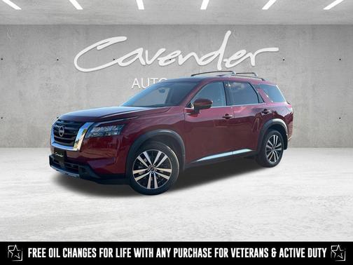 2025 Nissan Pathfinder Platinum FWD