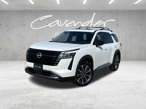 Everest White Pearl Tricoat 2026 Nissan Pathfinder Platinum