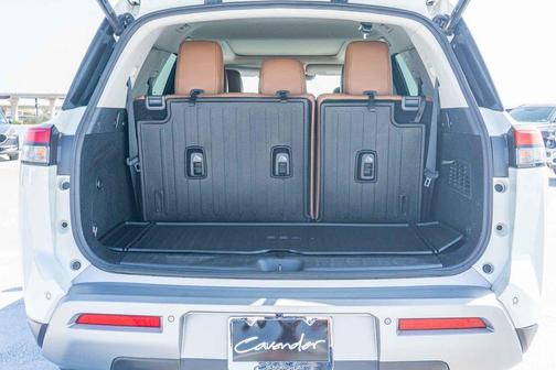 2022 Nissan Pathfinder Platinum 2WD