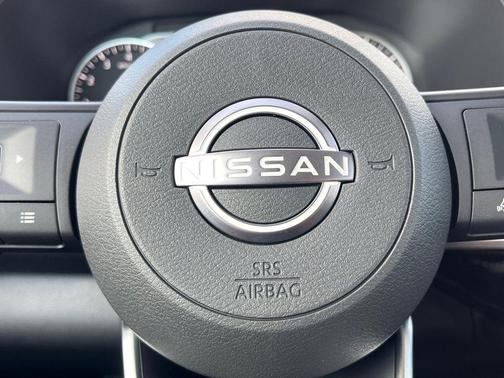 2025 Nissan Pathfinder SV FWD