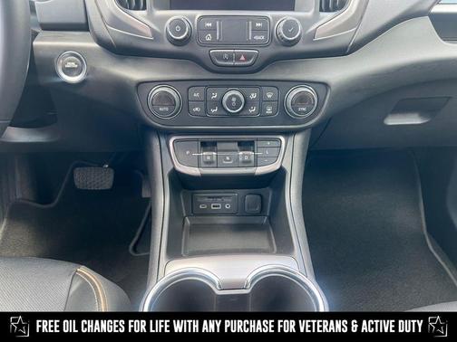 2023 GMC Terrain AWD AT4