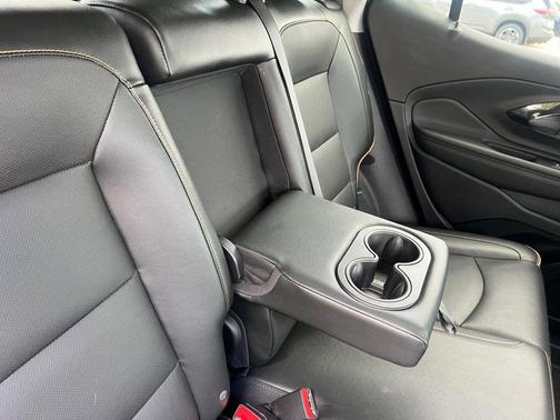 2023 GMC Terrain AWD AT4