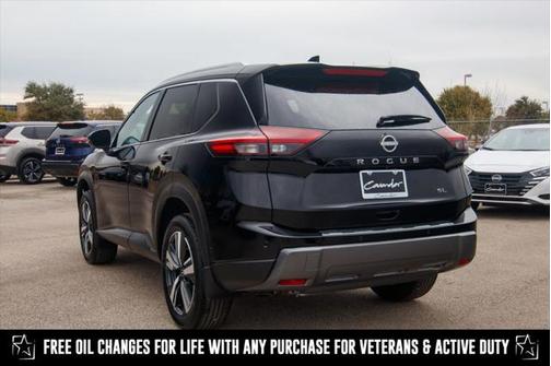 2025 Nissan Rogue SL