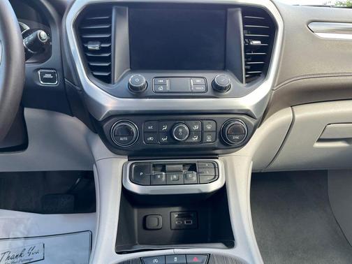 2023 GMC Acadia AWD SLT