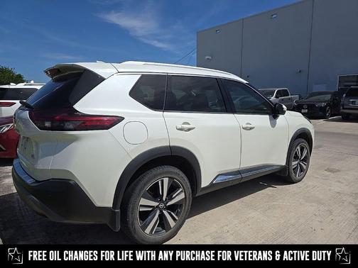 2021 Nissan Rogue SL