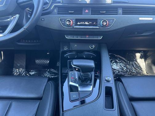 2023 Audi A4 45 S line Premium Plus