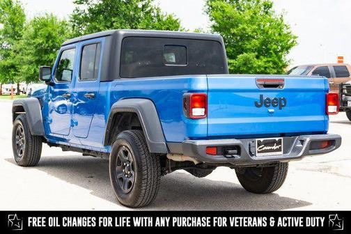 2022 Jeep Gladiator Sport