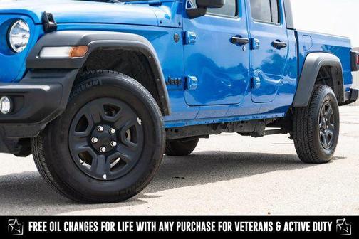2022 Jeep Gladiator Sport