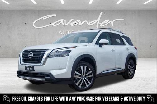 2025 Nissan Pathfinder Platinum FWD