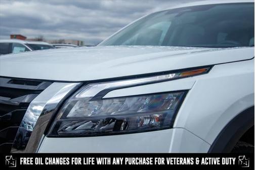 2025 Nissan Pathfinder Platinum FWD