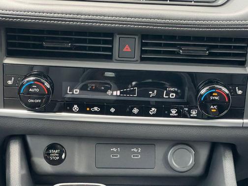 Everest White Pearl Tricoat 2026 Nissan Rogue Dark Armor