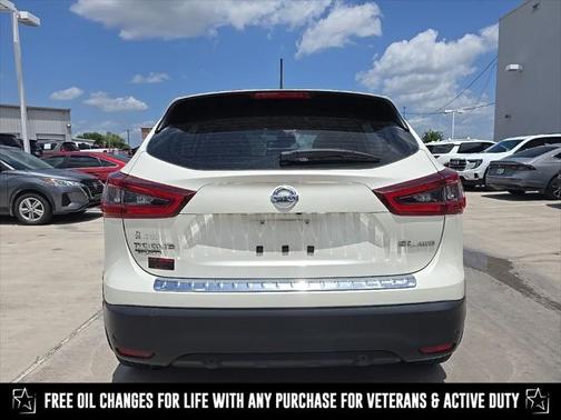 2022 Nissan Rogue Sport SL